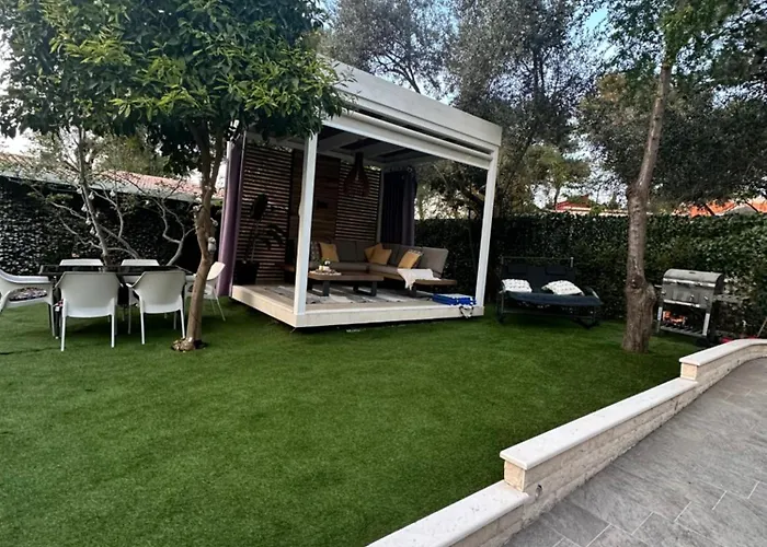 La Vela Luxury